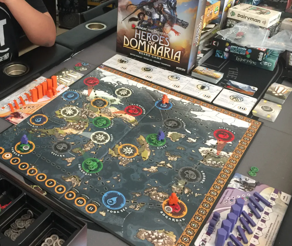 Magic: The Gathering - Heroes of Dominaria Board Game