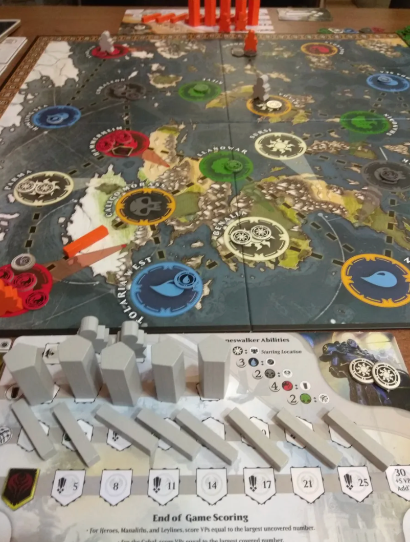 Magic: The Gathering - Heroes of Dominaria Board Game